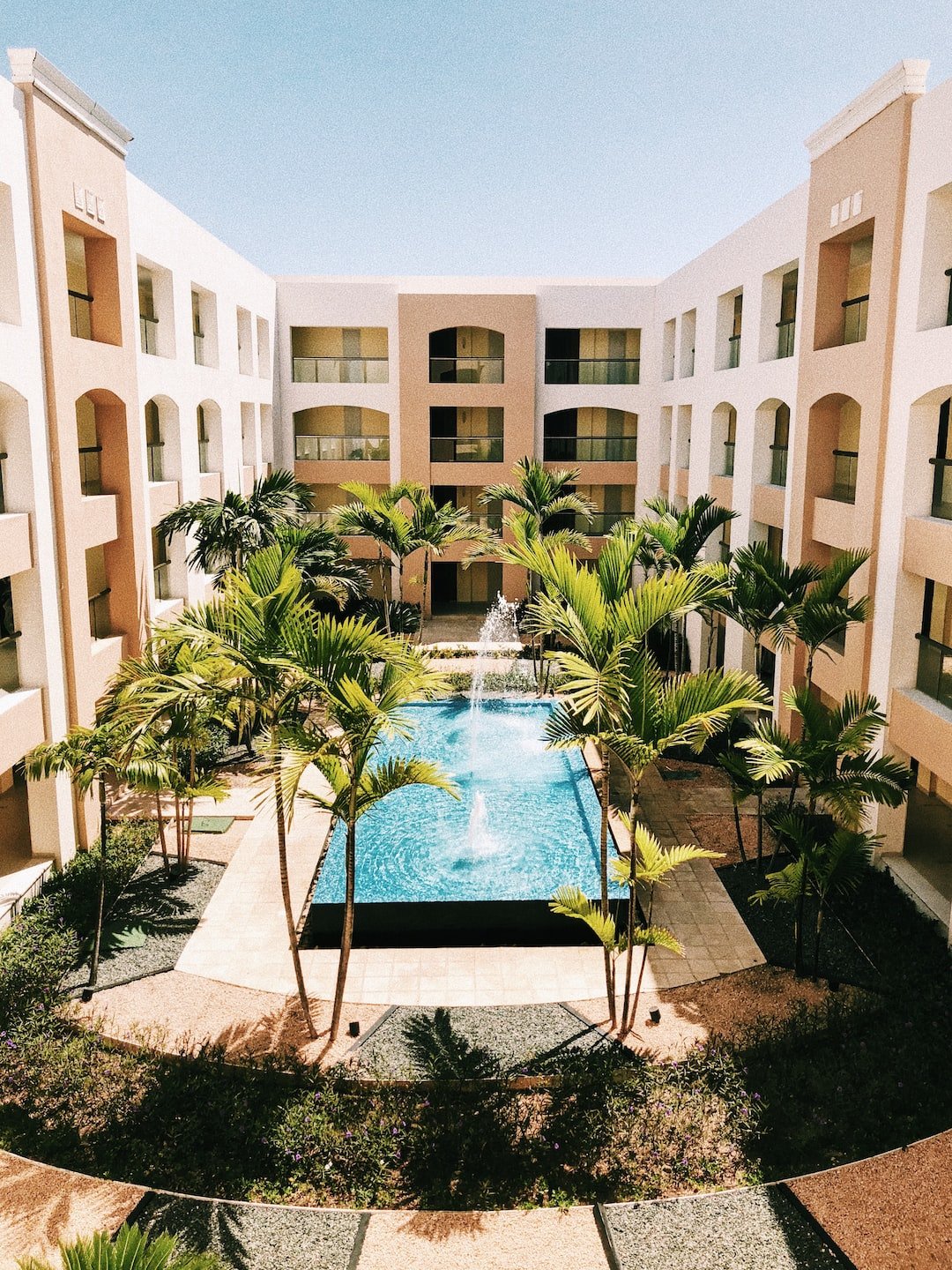 Unlocking the Benefits of Hotel Loyalty Program Tiers: Silver, Gold, Platinum